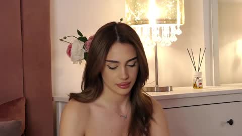 Ivy online show from 02.12.25