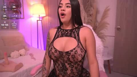 Annie online show from 11.23.25