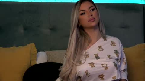  Ivy  online show from 02.19.25