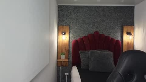 ivyrush09 online show from 10.26.25