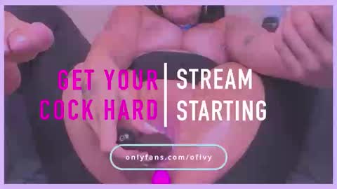 Snapshot of ivyswings chatting on 10.20.25 Ivy Swings online show from 10.20.25