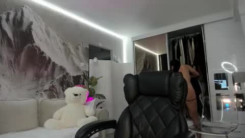 Ivy Belle online show from 02.15.26