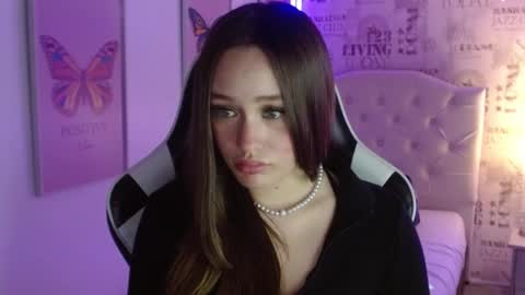 Ivy online show from 02.18.25