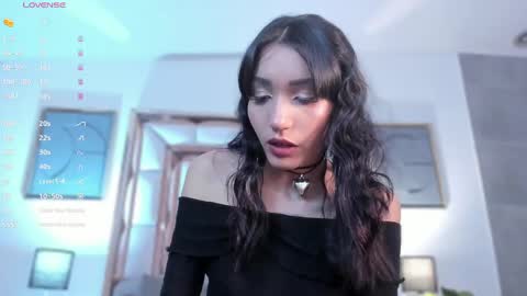 Ivy Pierce  online show from 12.29.24