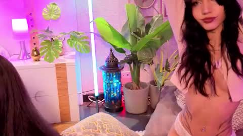 Ivy Pierce  online show from 09.14.25
