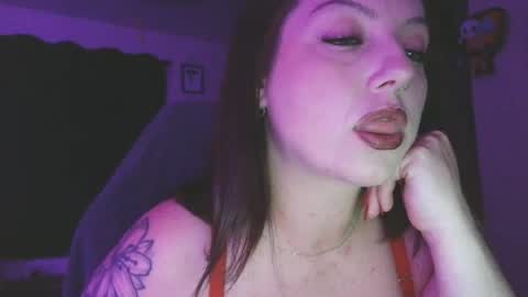 Snapshot of ivyy_sinss chatting on 06.28.26 Amiee online show from 06.28.26