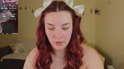 Snapshot of iwi_wi_wi chatting on 02.01.26 Daisy online show from 02.01.26