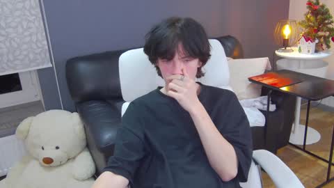 Snapshot of iwillfall_ chatting on 12.19.24 Maxim online show from 12.19.24