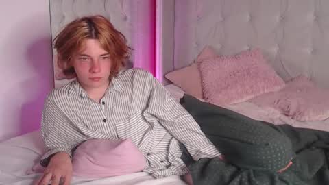 Snapshot of iwillfall_ chatting on 09.30.25 Maxim online show from 09.30.25