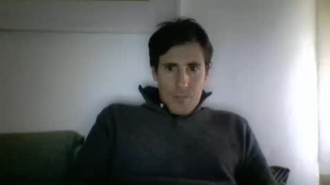 Snapshot of iyoperro chatting on 12.25.24 Casandro online show from 12.25.24