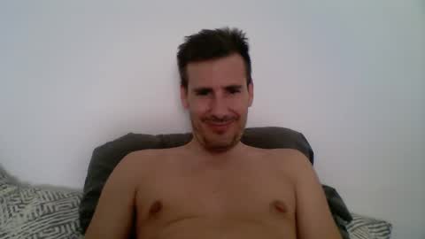 Snapshot of iyoperro chatting on 09.13.25 Casandro online show from 09.13.25