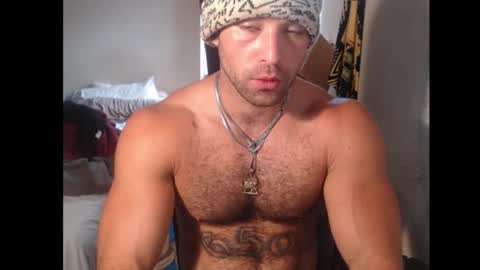 Snapshot of izak144 chatting on 09.10.25 izak144 online show from 09.10.25