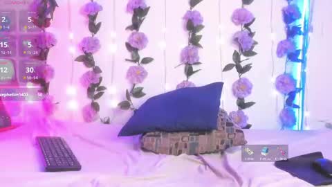 Snapshot of izan_02 chatting on 07.06.26 izan online show from 07.06.26