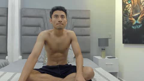 Snapshot of izato chatting on 02.22.25 izato online show from 02.22.25