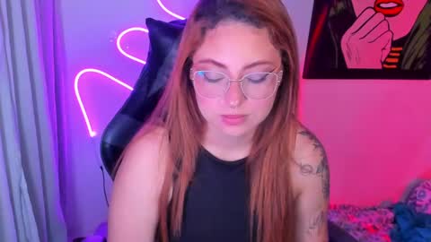 hot izys online show from 03.12.25