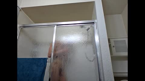 Snapshot of izzame2 chatting on 02.01.25 Willis online show from 02.01.25