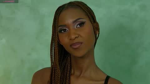 Snapshot of izzie_sugar chatting on 11.01.25 Sugar Babe online show from 11.01.25