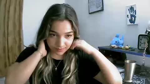 izzy_32 online show from 04.14.26