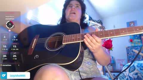 Snapshot of izzyishottttt chatting on 02.16.26 izzyishottttt online show from 02.16.26