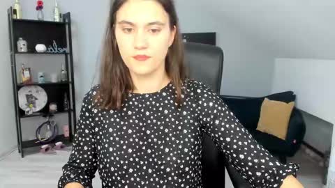 Izzy online show from 10.22.25