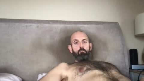 izzysboytoy1 online show from 11.11.25