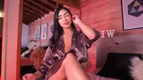 Snapshot of izzywild1 chatting on 10.23.25 izzywild1 online show from 10.23.25