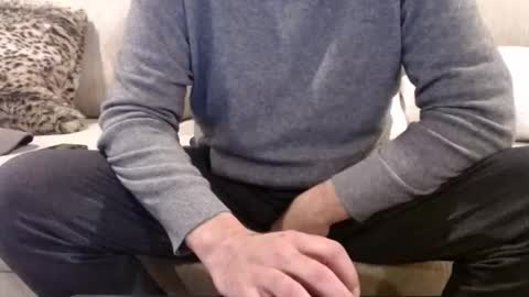 Snapshot of j335129 chatting on 12.22.25 James online show from 12.22.25