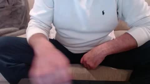 Snapshot of j335129 chatting on 03.03.26 James online show from 03.03.26