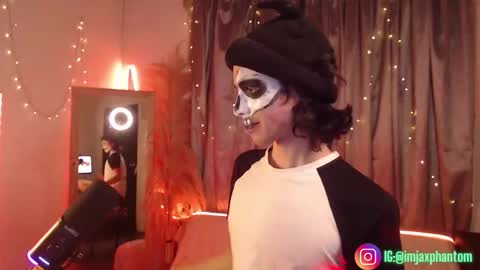 Hey im Jaxxxon check my info     online show from 10.31.25