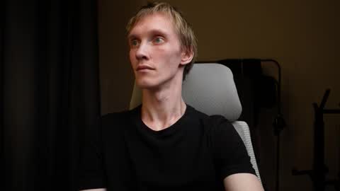 Snapshot of j_akira13 chatting on 09.27.25 Danny online show from 09.27.25