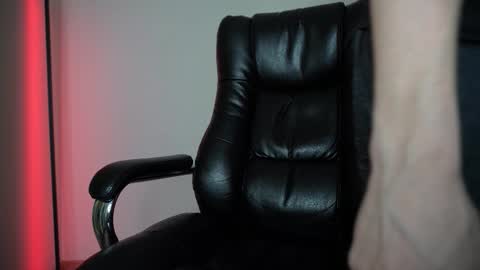 Snapshot of j_akira13 chatting on 10.07.25 Danny online show from 10.07.25