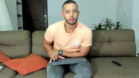 Calix  Independient model Insta and twt Calixsnake online show from 12.30.24