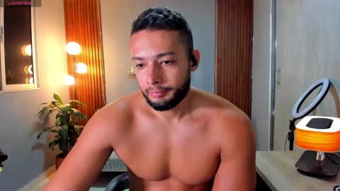 Snapshot of j_calix chatting on 04.25.26 Calix Independient model Insta and twt Calixsnake online show from 04.25.26