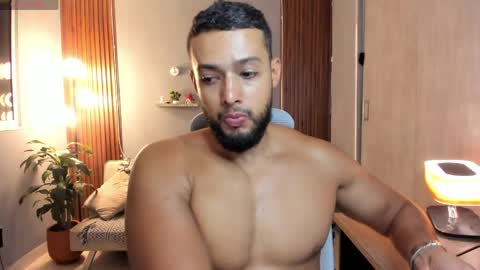 Snapshot of j_calix chatting on 05.15.26 Calix Independient model Insta and twt Calixsnake online show from 05.15.26