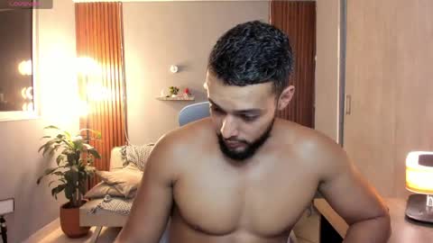 Snapshot of j_calix chatting on 05.20.26 Calix Independient model Insta and twt Calixsnake online show from 05.20.26