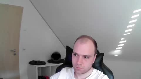 Snapshot of j_german783377 chatting on 04.01.26 here4y online show from 04.01.26