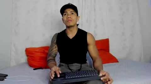 i am juan musiry independent model  online show from 03.09.25