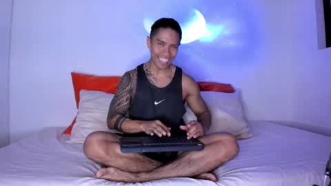 i am juan musiry independent model  online show from 10.05.25