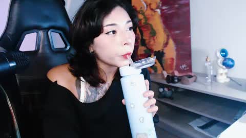 jade 18  online show from 04.23.26