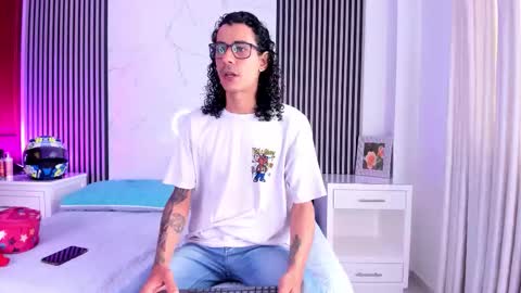 Snapshot of jackandrosse_ chatting on 10.19.25 Jack Rosse online show from 10.19.25