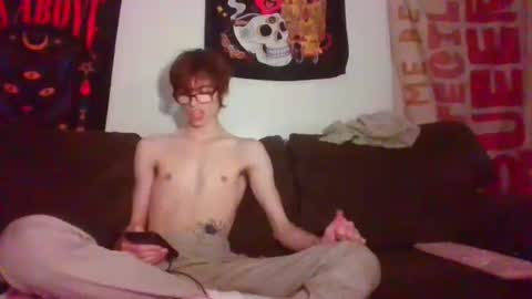 Snapshot of jackievilleof chatting on 10.19.25 sophi scott online show from 10.19.25