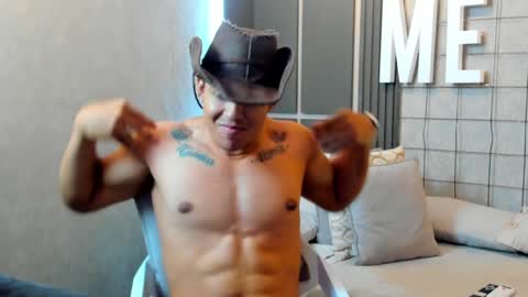 Snapshot of jacksonbell9 chatting on 02.06.25 Jackson Bell online show from 02.06.25