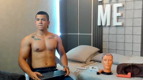 Snapshot of jacksonbell9 chatting on 02.06.25 Jackson Bell online show from 02.06.25