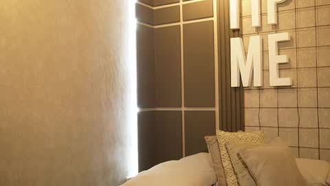 Snapshot of jacksonbell9 chatting on 02.10.25 Jackson Bell online show from 02.10.25