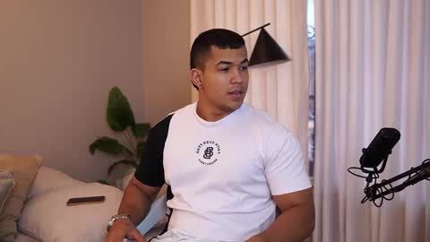 Snapshot of jacksonbell9 chatting on 11.15.25 Jackson Bell online show from 11.15.25