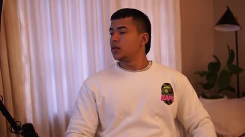 Snapshot of jacksonbell9 chatting on 12.15.25 Jackson Bell online show from 12.15.25