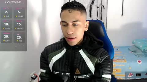 Snapshot of jacob_wolf_xxx chatting on 09.20.25 jacob online show from 09.20.25