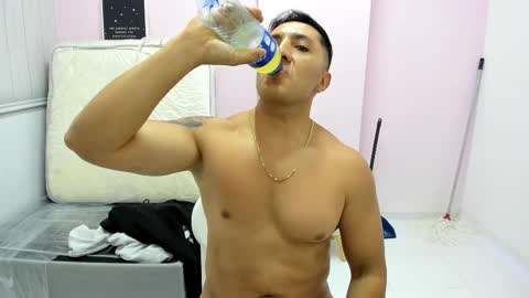 Snapshot of jacobiwalker chatting on 10.13.25 jacobiwalker online show from 10.13.25