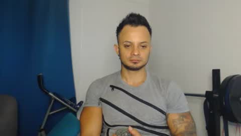 Snapshot of jacobjamess chatting on 10.24.25 jacobjamess online show from 10.24.25