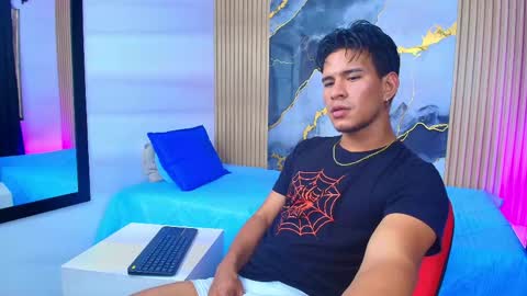 Snapshot of jacobwolf__ chatting on 05.28.26 Jacob Wolf online show from 05.28.26